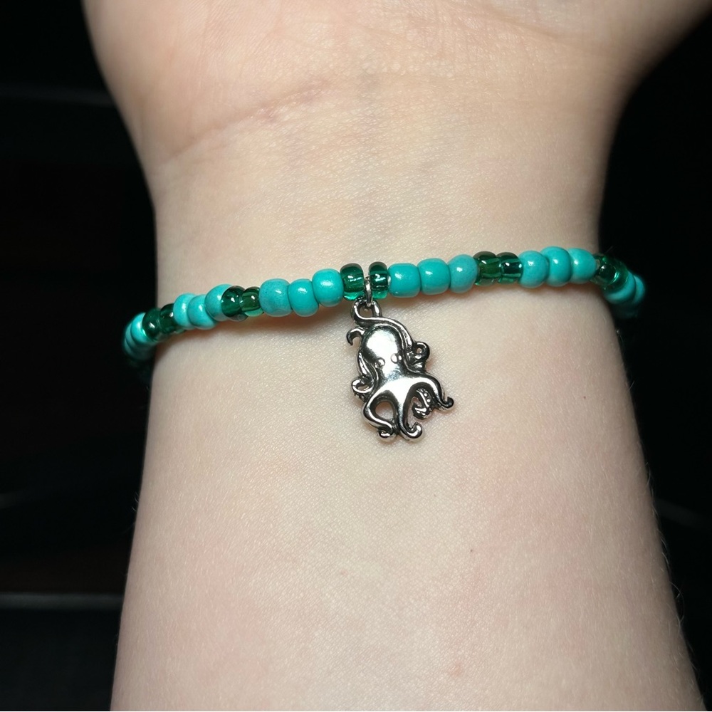 Handcrafted Turquoise Beaded Stretch Bracelet with Silver Octopus Charm